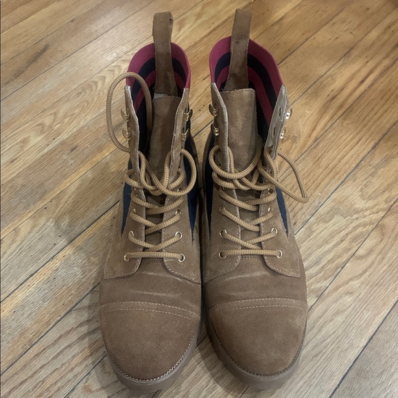 Womens 9M Cecelia NY Theo Lace-Up Suede Ankle Boots Lug EUC roll top - Picture 4 of 7